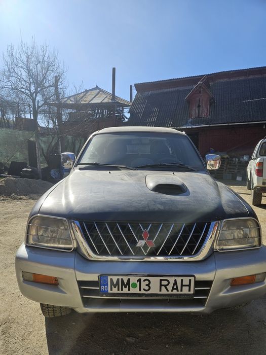 Vând Mitsubish l200