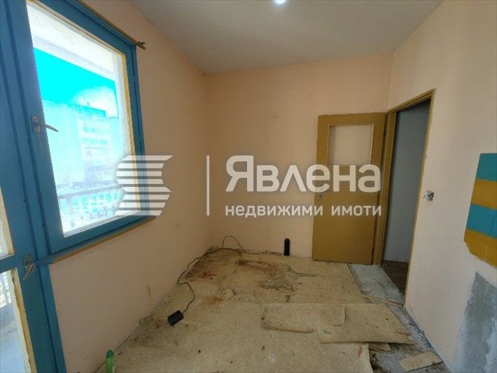 Продава се Едностаен апартамент в Благоевград, Еленово 2 - 40 кв.м за 675 €/кв.м - Снимка #1