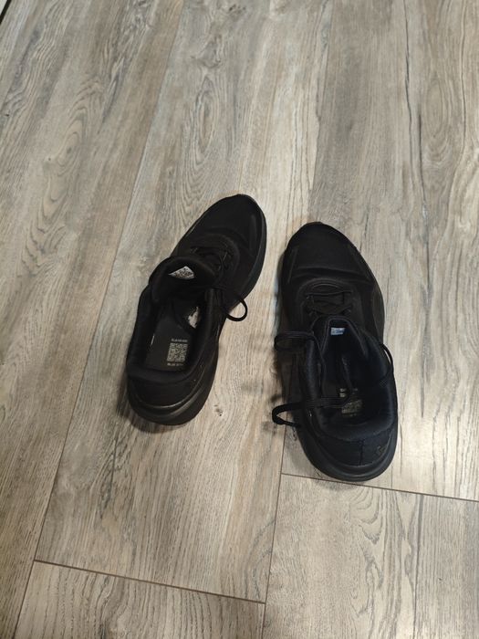 Маратонки puma.  .