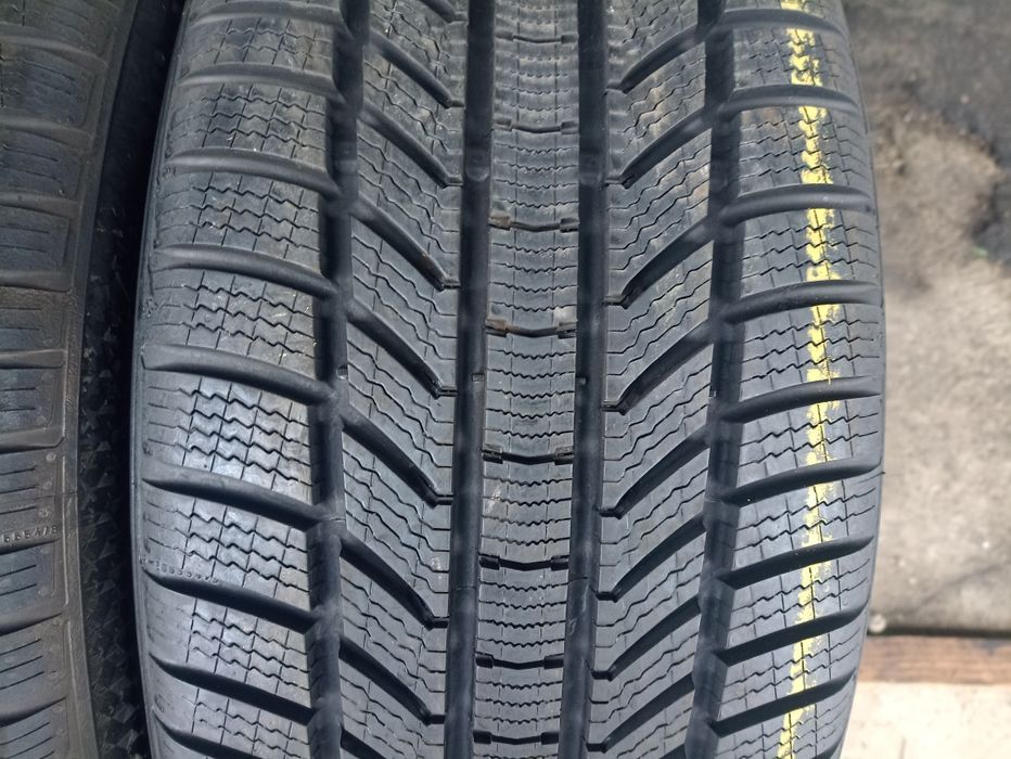 2 anvelope de iarna ca si noi Continental 255/45 R20 dot 3422
