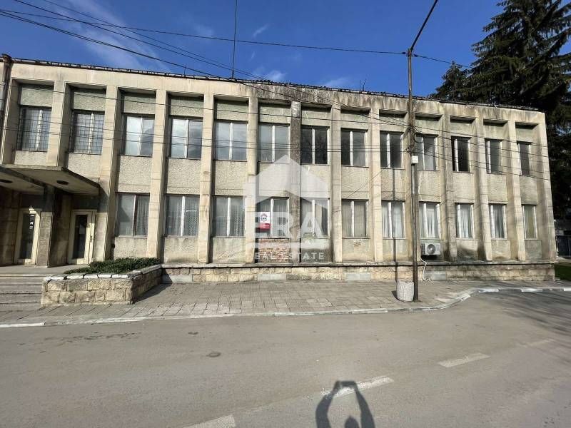 Продава се Промишлена сграда в с. Пиргово, Област Русе - 915 кв.м за 241 €/кв.м - Снимка #3