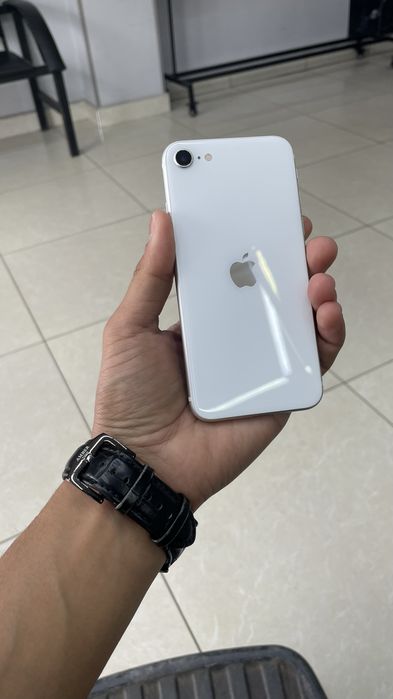 iphone se sotiladi