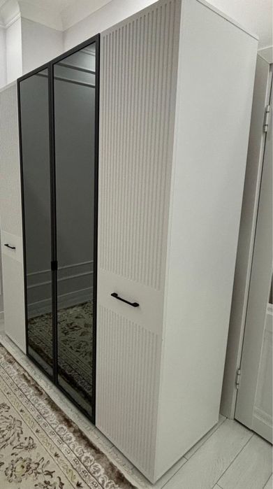 Шифоньер б/у, размер 2,10*1,80,