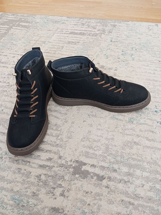 Ботинки зимние новые