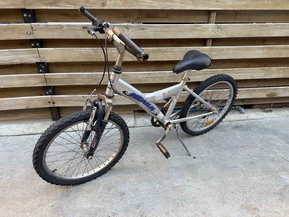 Bicicletă copii varsta intre 5-10 ani