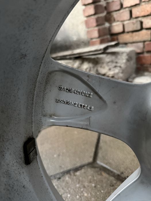 Гуми с джанти за Mercedes 18-ки