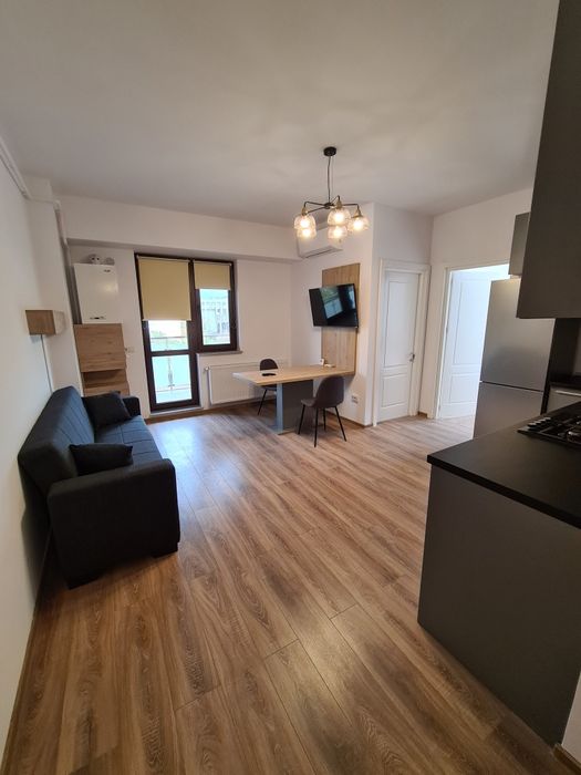 Inchiriez apartament central cu 3 camere si loc de parcare subteran