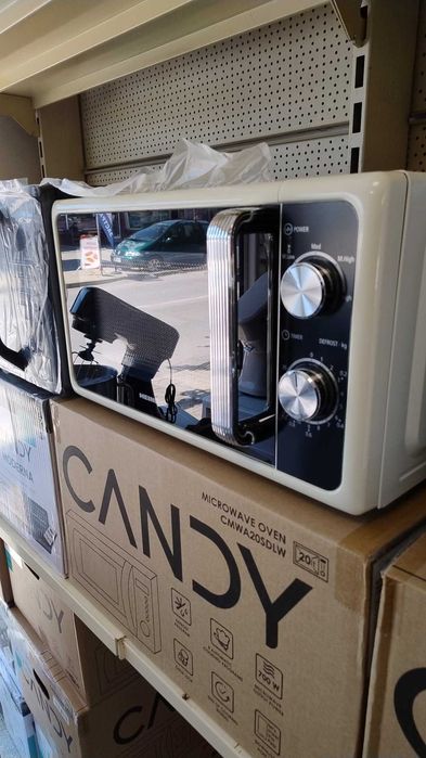 Чисто нова Микровълнова фурна Heinner 20 л 800 W Крем