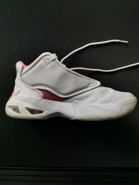 Jordan Max Aura 4 originali, mărimea 40,US 7(vezi foto)