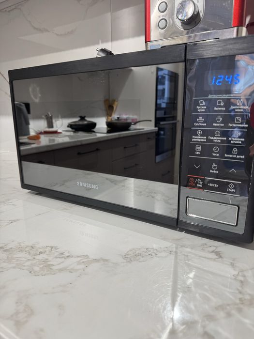 Микроволновка SAMSUNG