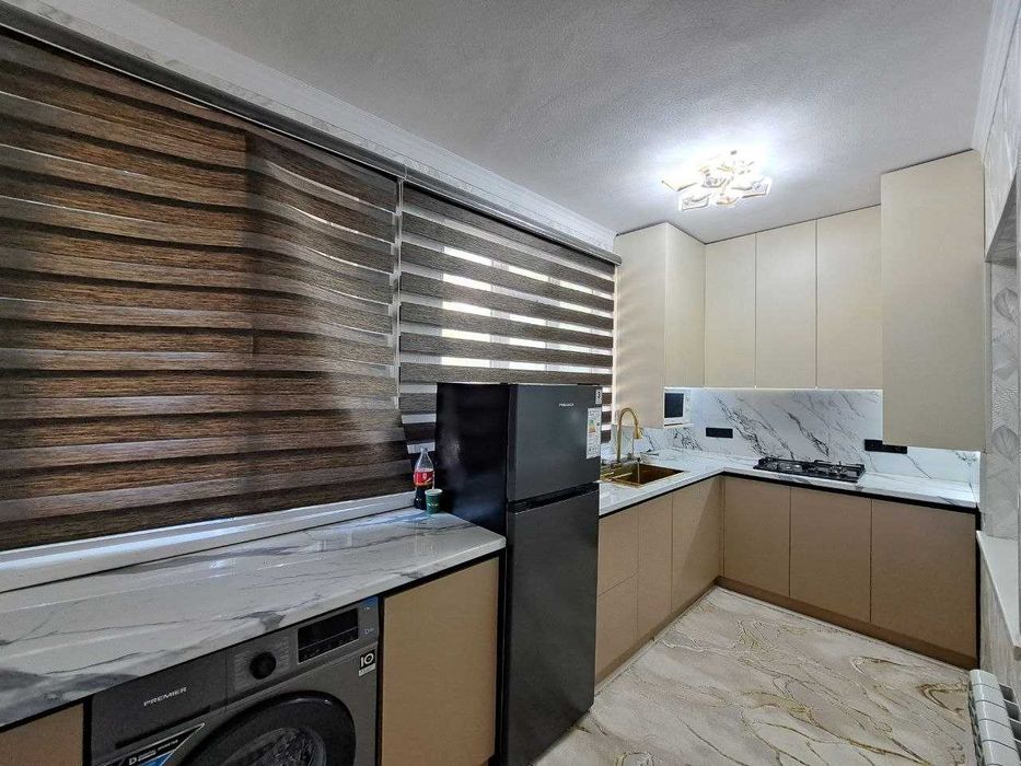 1 xona 2 qilingan kvartira, yangi remont va barcha jixozlari bilan