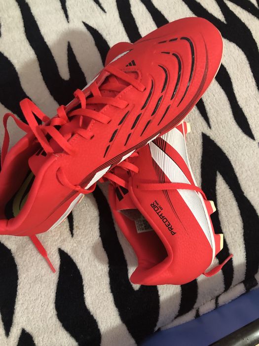 Ghete fotbal predator (adidas)