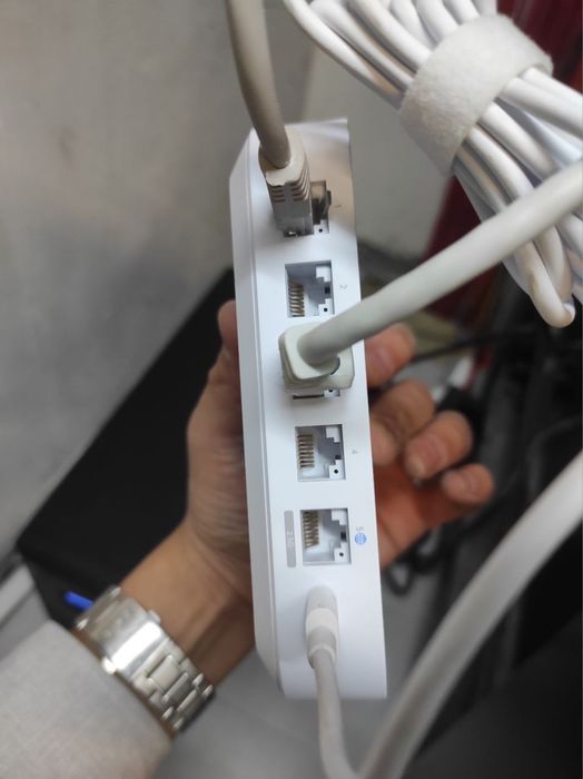 UniFi Express UX маршрутизатор Ubiquiti
