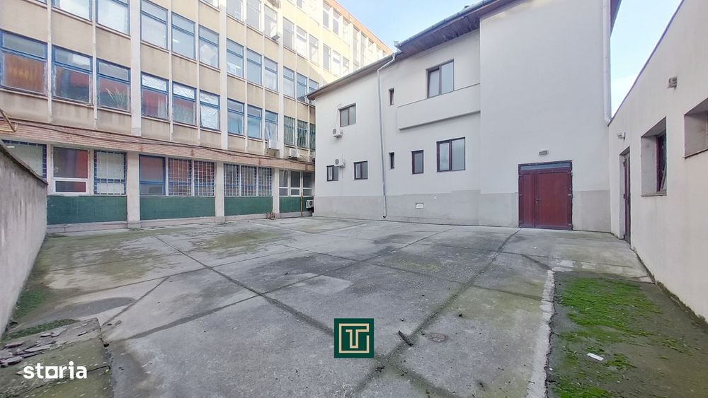 Clădire emblematică  cu 13 cam pe Victoriei ideal locuit/clinică/sediu