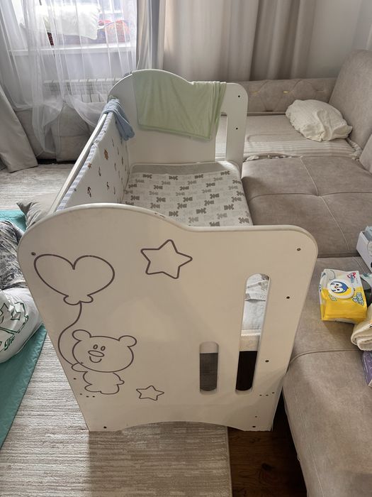 Детская кровать! Все бортики на месте, регулируется по высоте