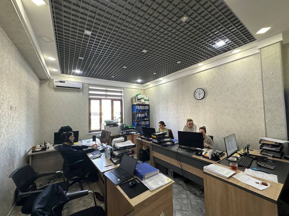 Аренда евро офис с мебелью ор: метро Минор и Бадамзар | Chester pub