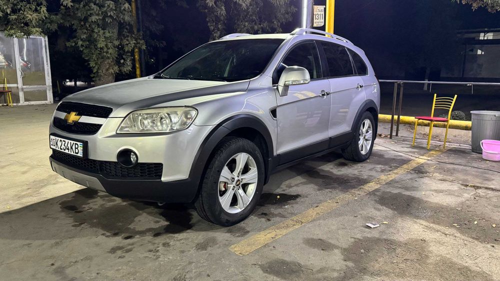 2009-yilgi Chevrolet Captiva 3.2 (avtomat, lyukli) sotiladi.