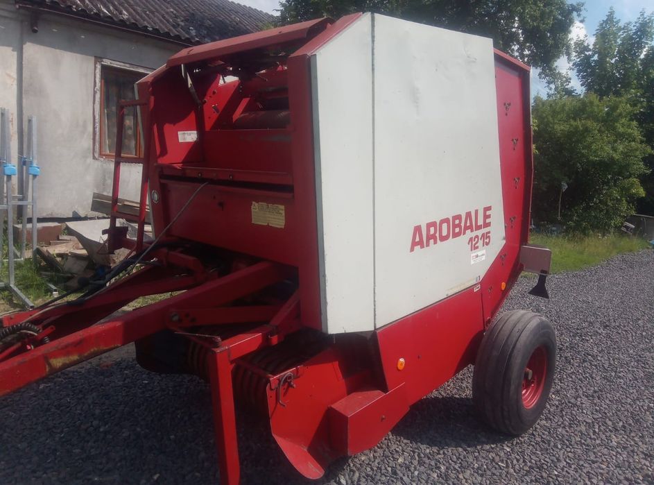 Пресс подборщик AROBALE 1215