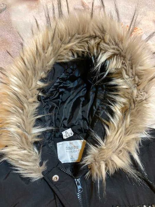 Parka de dama, 38, potrivita unui M