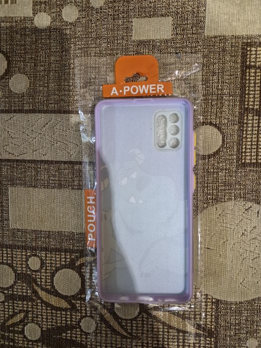 Продается,чехол на сотку