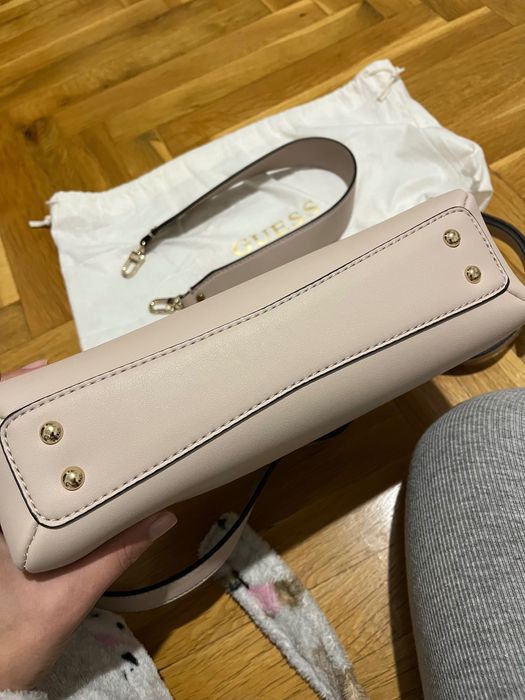 Сет Guess чанта и кецове