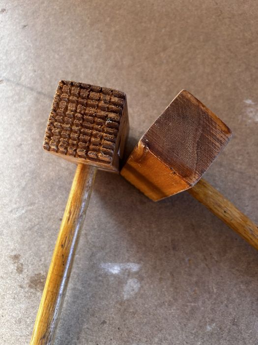 Ръчна изработка на  дървени маси, столове, пейки, огради, навеси и др.