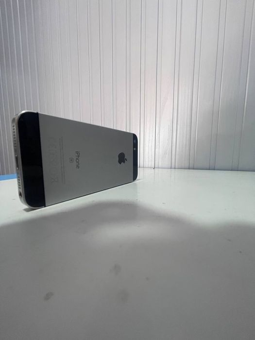 Iphone se 1        .
