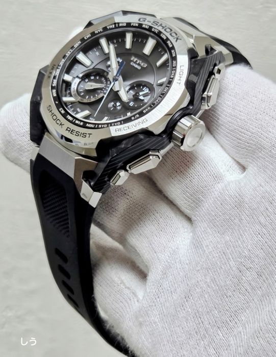 Casio G-Shock MTG B4000-1A Carbon Fiber/Steel ULTIMUL MODEL