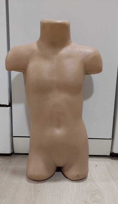 Продавам оборудване за детски магазин