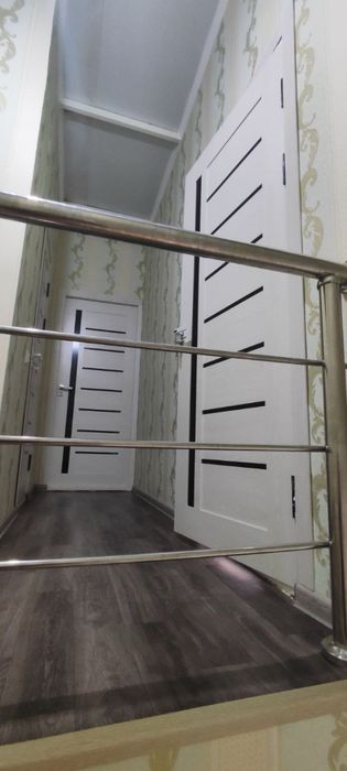 Uy sotiladi Karmana City dan Avto Vagzal biqinidan