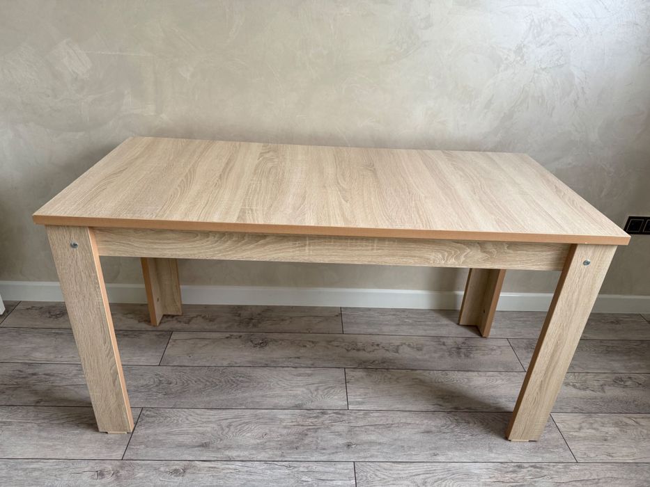 Продается кухонный стол