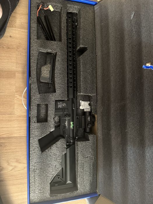 Cybergun Еърсофт/Airsoft Реплика