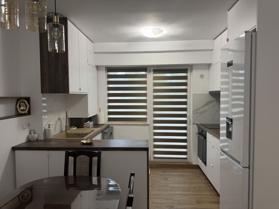 Vand apartament Republicii
