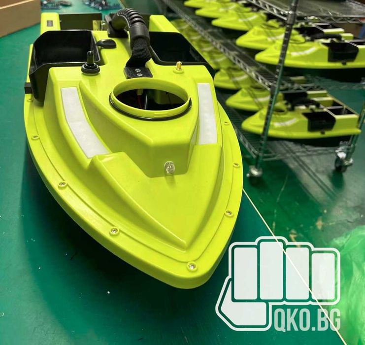 Лодка за захранка 4 коша, 100 точки GPS автопилот и компас D20 D19