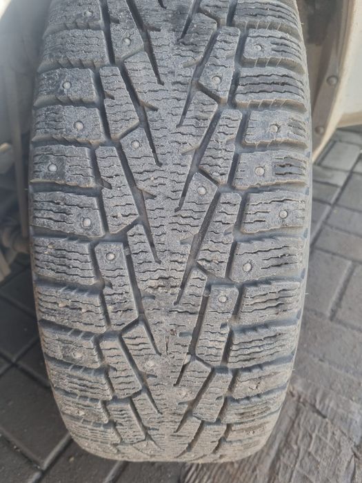 Зимний шина ,шипы саудасы бар