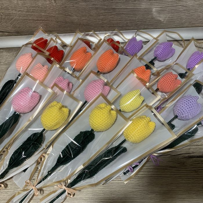 Плетени цветя на една кука