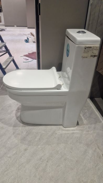 Иранский унитаз б/у в хорошем состоянии