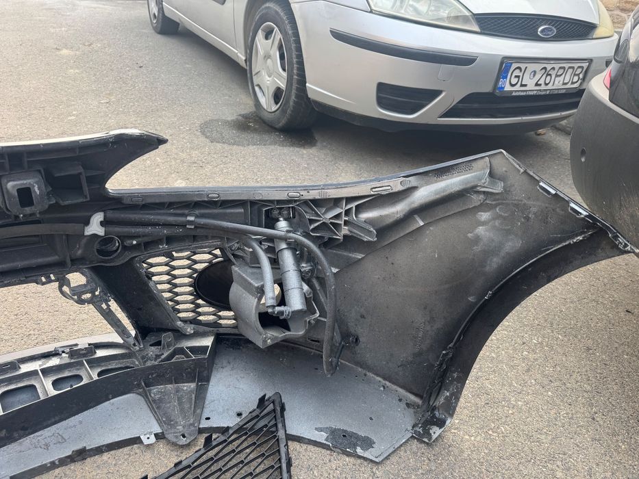 Bară față Seat Leon Fr non facelift cu spalatoare de faruri