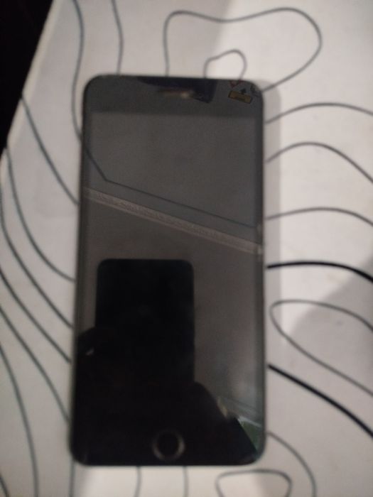 Айфон 6s продаю.