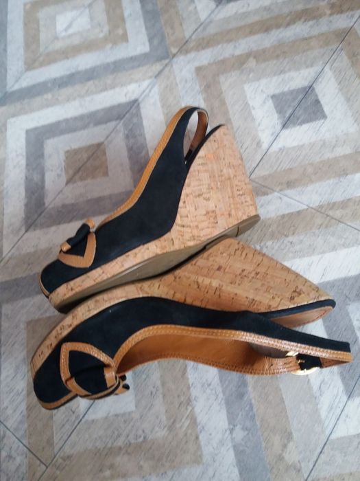 Замшевые босоножки