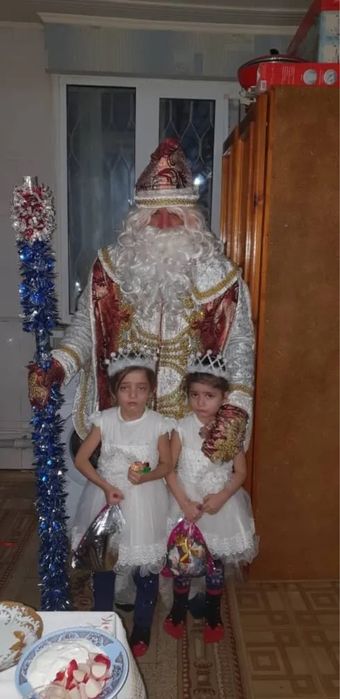 Продаем костюм театрального деда мороза