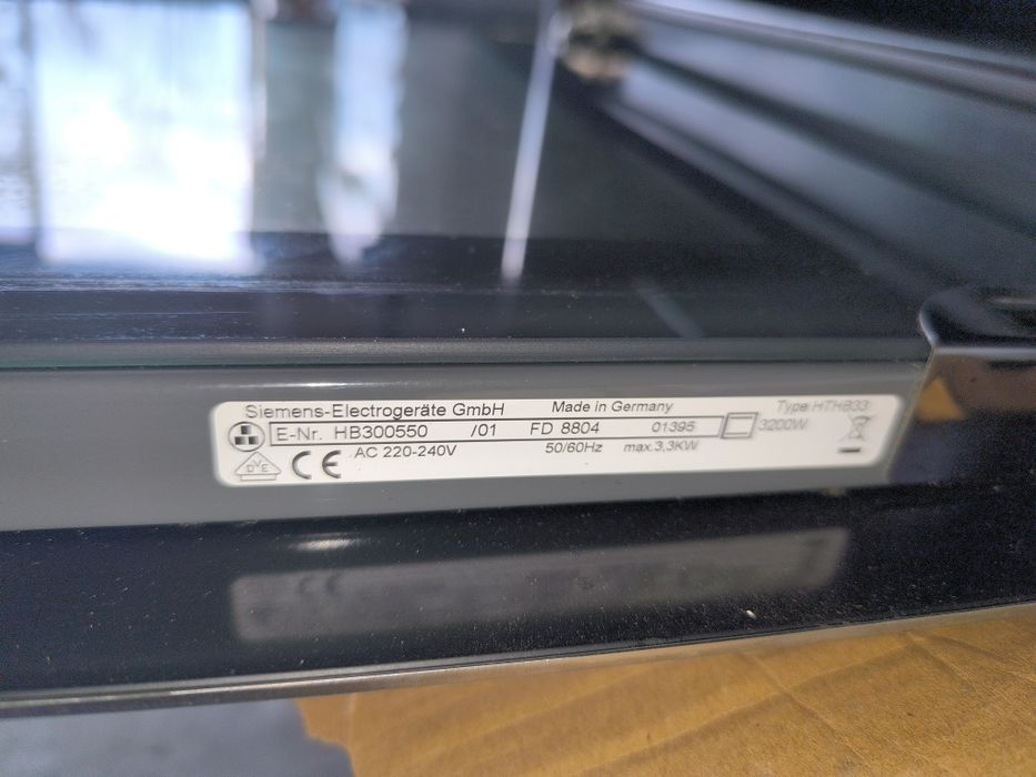 Фурна с керамичен плот Siemens ET 735501