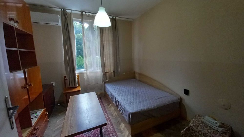 Дава се под наем Четиристаен апартамент в Варна, Червен площад - 90 кв.м за 510 € - Снимка #1