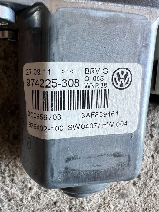 Мотор за стъкло 3C0959795 VW Passat B7 /CC задно ляво