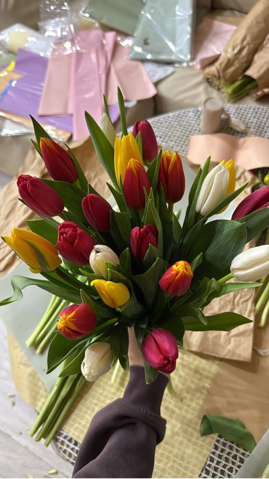 Тюльпаны на 8-е Марта