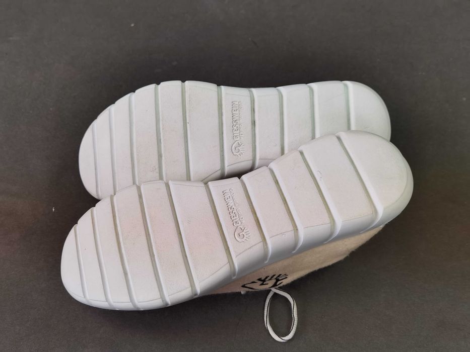 Adidasi alergare 43 44 GEISSWEIN- Elvetia Lana Merino 750 Ron Ca NOI