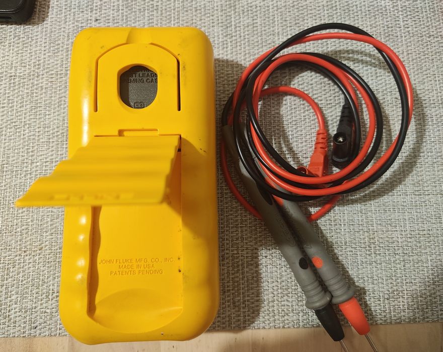 Multimetru FLUKE 11