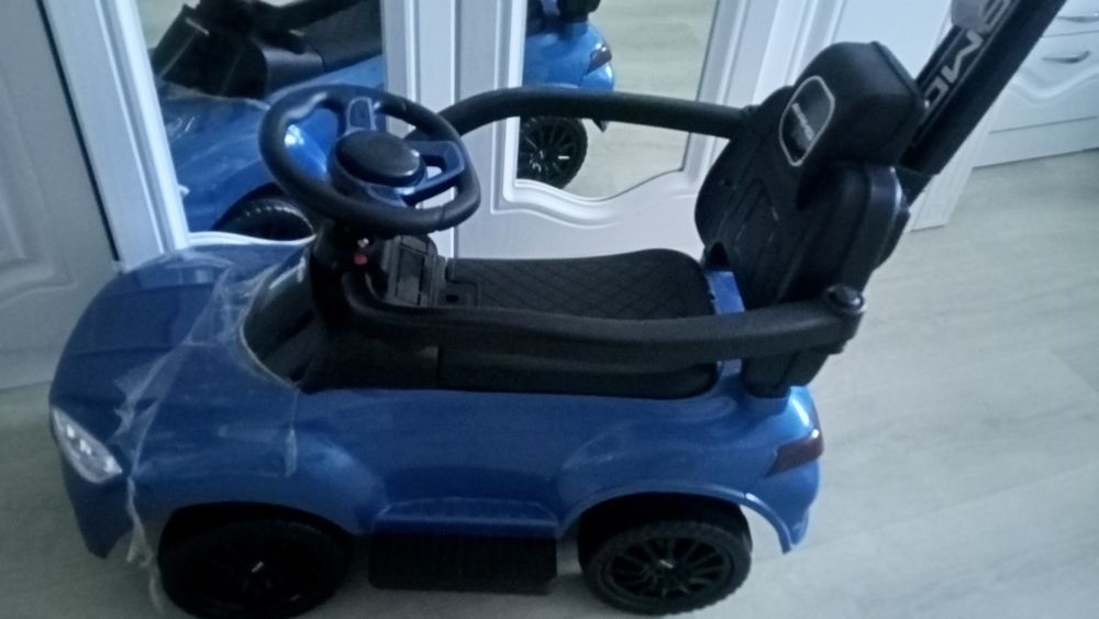 Продается машинка детская