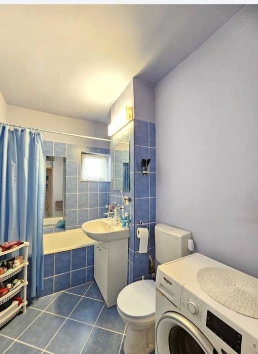 Vand apartament 3 camere, 2 bai , Tudor, etaj 2,zona Fortuna!