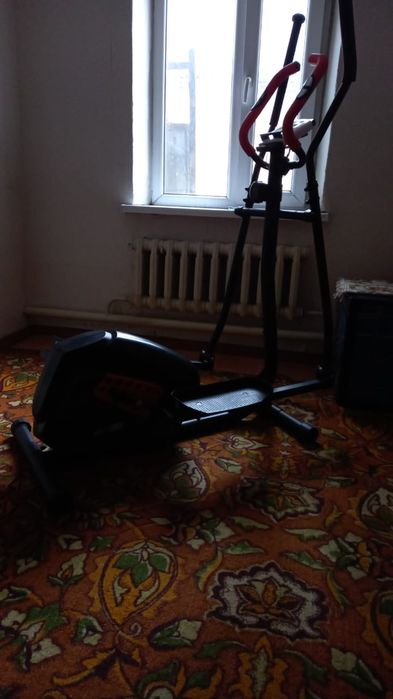 Продаю кардиотренажер-элипс.